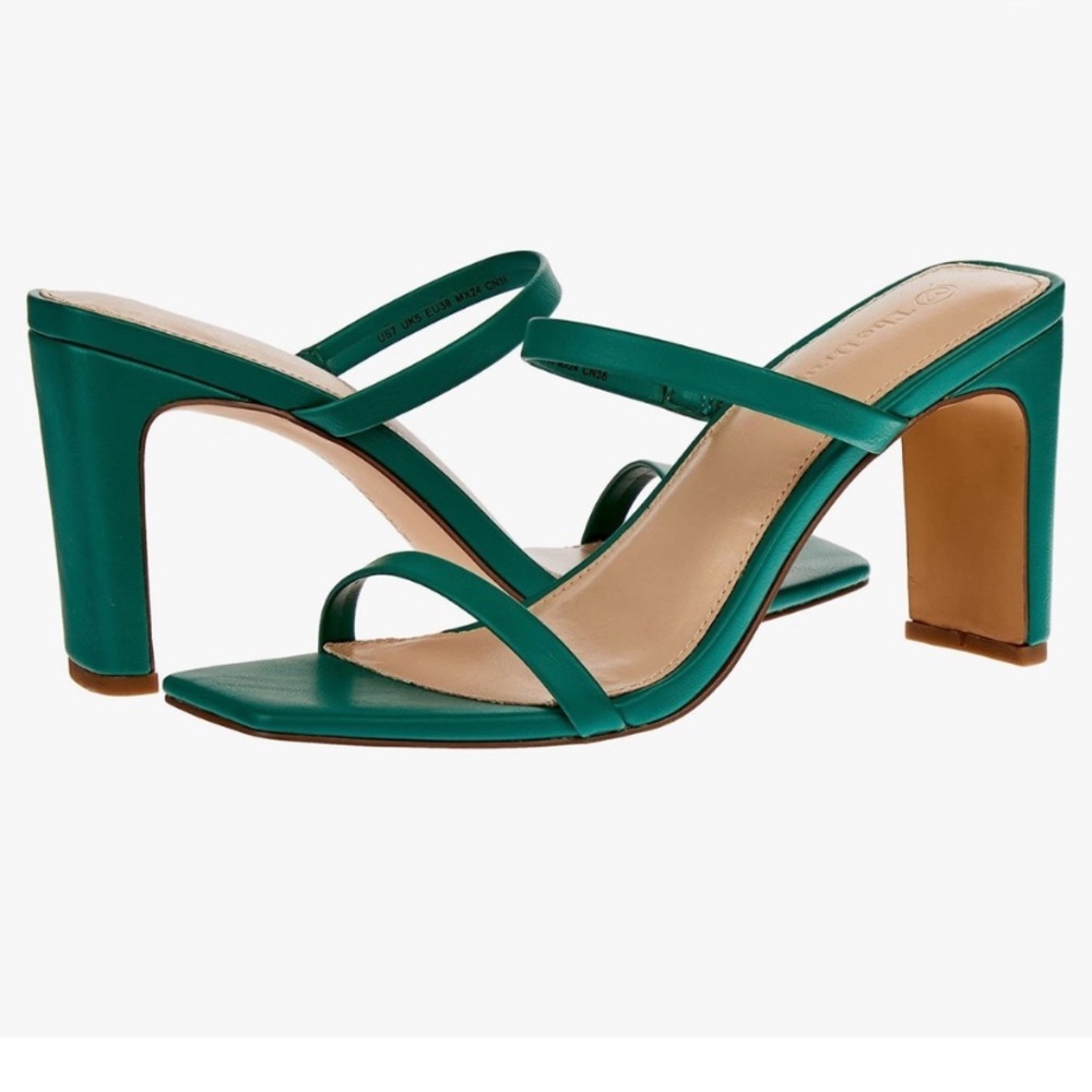 New! Teal green strappy block heel sandals 💚 Size 7